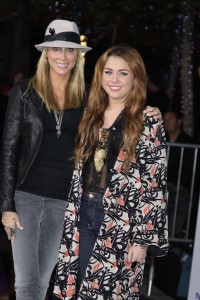 Miley Cyrus and mom Tish at the Los Angeles Premiere of Justin Bieber: Never Say Never | © 2011 Sue Schneider