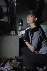 Emily Deschanel in BONES - Season 6 - "The Killer in the Crosshairs" | ©2011 Fox/Ray Mickshaw