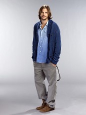 Ashton Kutcher in TWO AND A HALF MEN - Season 9 | ©2011 CBS/Matt Hoyle
