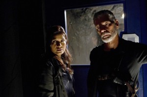 Shelley Conn and Stephen Lang in TERRA NOVA - Season 1 - "What Remains" | ©2011 Fox/Brook Rushton
