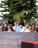 The Fans at the TWILIGHT TRIO HANDPRINT AND FOOTPRINT CEREMONY | ©2011 Sue Schneider