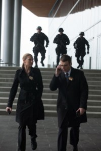Anna Torv and Seth Gabel in FRINGE - Season 4 - "Forced Perspective"| ©2012 Fox/Liane Hentscher