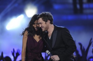 Jessica Sanchez and Phillip Phillips perform during the AMERICAN IDOL - Season 11 finale | ©2012 Fox/Michael Becker