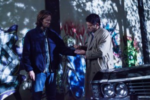 Jared Padalecki as Sam and Misha Collins as Castiel in SUPERNATURAL "Torn and Frayed" | (c) 2013 Liane Hentscher/The CW
