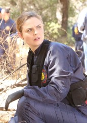 Brennan (Emily Deschanel) investigates remains found on the side of a road in BONES "The Lost Love in the Foreign Land" | © 2014 Patrick McElhenney/FOX