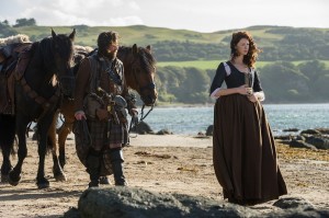 Caitriona Balfe as Claire Randall and Duncan Lacroix as Murtagh Fitzgibbons in OUTLANDER | © 2015 Starz