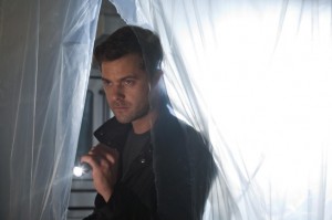 Joshua Jackson in FRINGE - Season Three - "Marionette" | ©2010 Fox/Liane Hentscher