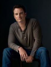 Kerr Smith in LIFE UNEXPECTED - Season 2 | © 2010 The CW/Richard Phibbs