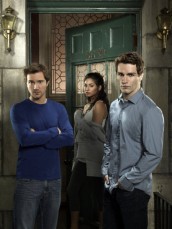 Sam Huntington, Meaghan Rath and Sam Witwer in BEING HUMAN - Season 1 | ©2011 Syfy