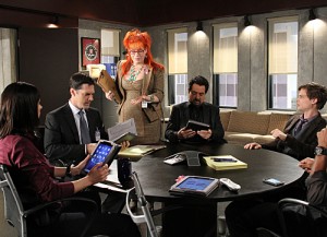 Paget Brewster, Thomas Gibson, Kirsten Vangsness, Joe Mantegna and Matthew Gray Gubler in CRIMINAL MINDS - Season Six - "Middle Man" | ©2010 CBS