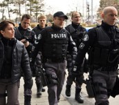 FLASHPOINT - Season Three - "Severed Ties" | ©2009 CBS Broadcasting Inc. / CTV Television Network