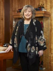 Kathy Bates in HARRY'S LAW - Season One | ©2011 NBC/Matthias Clamer