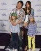 Jamie Oliver and family at the Los Angeles Premiere of Justin Bieber: Never Say Never | © 2011 Sue Schneider