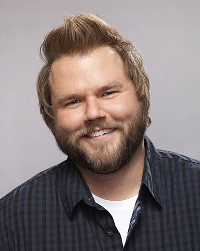 Interview: Tyler Labine finds MAD LOVE – Part 1 - Assignment X