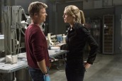 Joel Gretsch and Elizabeth Mitchell in V - Season 2 - "Uneasy Lies the Hand" | ©2011 ABC/Jack Rowand