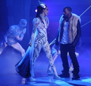 Katy Perry and Kanye West perform on AMERICAN IDOL - Season 10 - Final 7 elimination night | ©2011 Fox/Michael Becker