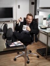 Christian Slater in BREAKING IN - Season 1 | ©2011 Fox/David Johnson