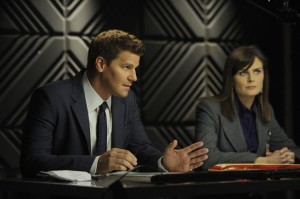 Emily Deschanel and David Boreanaz in BONES - Season 6 - "The Pinocchio in the Planter" |©2011 Fox/Ray Mickshaw