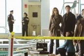 Stana Katic, Nathan Fillion and Tamala Jones in CASTLE - Season 3 - "The Dead Pool" | ©2011 ABC/Matt Kennedy