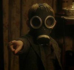 Albert Valentine in DOCTOR WHO - Series 1 - Episode 9 | ©2005 BBC