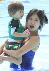 Liza Lapira in TRAFFIC LIGHT - Season 1 - "Kiss Me Kate" | ©2011 Fox/Carin Baer