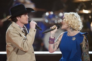 Curtis Grimes and Emily Valentine perform on THE VOICE - Season 1 - “Battles, Part 4” | ©2011 NBC/Lewis Jacobs