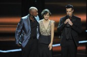Javier Colon, Dia Frampton and Carson Daly on THE VOICE - Season 1 - The Finals Results Show | ©2011 NBC/Lewis Jacobs