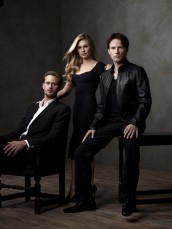 Alexander Skarsgard, Anna Paquin, Stephen Moyer. in TRUE BLOOD - Season 4 |©2011 HBO/Art Streiber