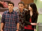 Nathan Kress, Jim Parsons and Miranda Cosgrove in iCARLY - Season 5 - "iLost My Mind" | ©2011 Nickelodeon
