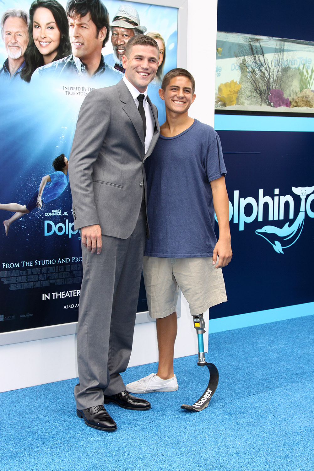 Austin Stowell Dolphin Tale
