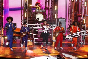 POPLYFE performs on AMERICA'S GOT TALENT - Season 6 - "The Finals" | ©2011 NBC/Trae Patton