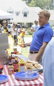 Alan Tudyk in SUBURGATORY - Season 1 - "The Barbecue" | ©2011 ABC/Karen Neal