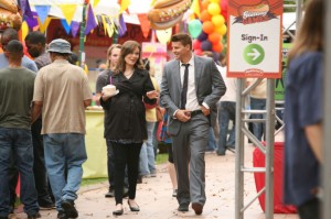Emily Deschanel and David Boreanaz in BONES - Season 7 - "The Hot Dog in the Competition" | ©2011 Fox/Patrick McElhenney