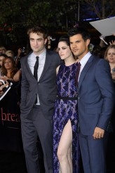Robert Pattinson, Kristen Stewart, Taylor Lautner at the World Premiere of THE TWILIGHT SAGA BREAKING DAWN PART 1 | ©2011 Sue Schneider