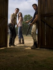 Andrew Lincoln, Sarah Wayne Callies and Jon Bernthal in THE WALKING DEAD - Season 2 | ©2012 AMC