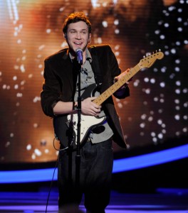 Phillip Phillips performs on AMERICAN IDOL - Season 11 - "The Top 9 Perform" | ©2012 Fox/Michael Becker