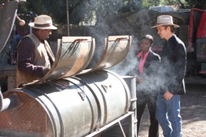 Mykelti Williamson, Erica Tazel and Timothy Olyphant in JUSTIFIED - Season 3 | ©2012 FX/Prashant Gupta