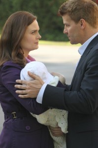 Emily Deschanel and David Boreanaz in BONES - Season 7 - "The Past in the Present" | ©2012 Fox/Patrick Mcelhenney