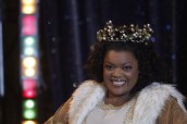 Yvette Nicole Brown in COMMUNITY - Season 3 - "Regional Holiday Music" | ©2012 NBC/Jordin Althaus
