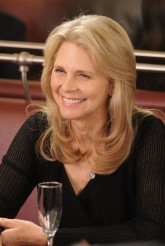 Lindsay Wagner in WAREHOUSE 13 - Season 4 - "Fractures" | ©2012 Syfy/Steve Wilkie