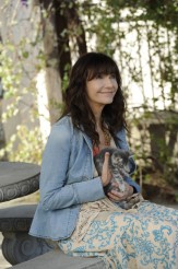 Mary Steenburgen as Catherine in WILFRED Service | (c) 2012 Michael Becker/FX