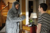 Jason Gann and Elijah Wood in WILFRED - Season 2 - "Avoidance" | ©2012 FX/Michael Becker