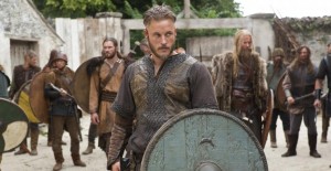 Ragnar (Travis Fimmel) and his raiders prep for battle in VIKINGS "Wrath of the Northment" | (c) 2013 Jonathan Hession/History
