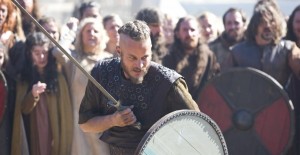 Ragnar (Travis Fimmel) faces a fight to the death with the Earl (Gabriel Byrne) in VIKINGS "Burial of the Dead" | (c) 2013 History/Jonathan Hession