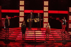 Amber Carrington, Sasha Allen, Zach Swon, Colton Swon of The Swon Brothers, Danielle Bradbery, Michelle Chamuel performs on THE VOICE - Season 4 - "Final 5 Live Elimination Show" | ©2013 NBC/Tyler Golden