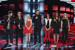 Zach Swon, Colton Swon of The Swon Brothers, Danielle Bradbery, Carson Daly, Michelle Chamuel, Sasha Allen, Amber Carrington on THE VOICE - Season 4 - "Final 5 Live Elimination Show" | ©2013 NBC/Tyler Golden