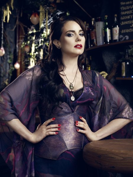 Exclusive Interview: Mia Kirshner tricks out DEFIANCE - Assignment X