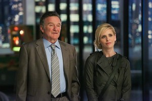 Robin Williams and Sarah Michelle Gellar in THE CRAZY ONES | ©2013 CBS/Richard Cartwright