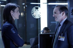 Colbie Smulders as Maria Hill and Clark Gregg as Agent Coulson in AGENTS OF SHIELD | (c) 2013 ABC/Justin Lubin