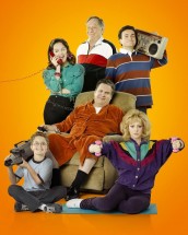 Wendi McLendon-Covey, Sean Giambrone, Troy Gentile, Hayley Orrantia, George Segal, and Jeff Garlin in THE GOLDBERGS - Season 1 | ©2013 ABC/Bob D'Amico